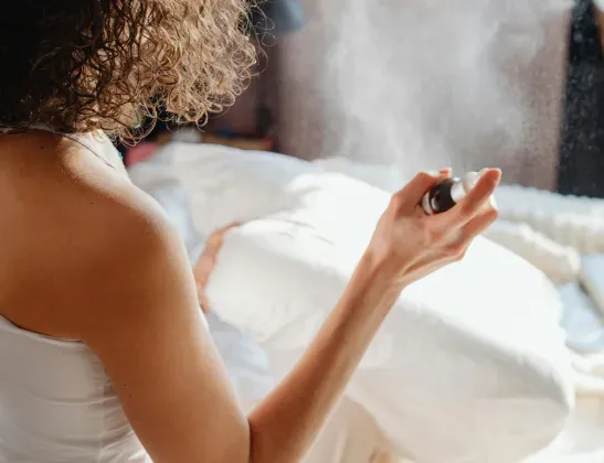 547x420-pillow-spray-04